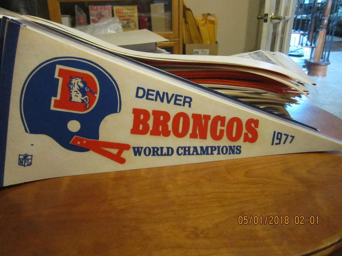 Denver Broncos  1977 World Champions Pennant bx2