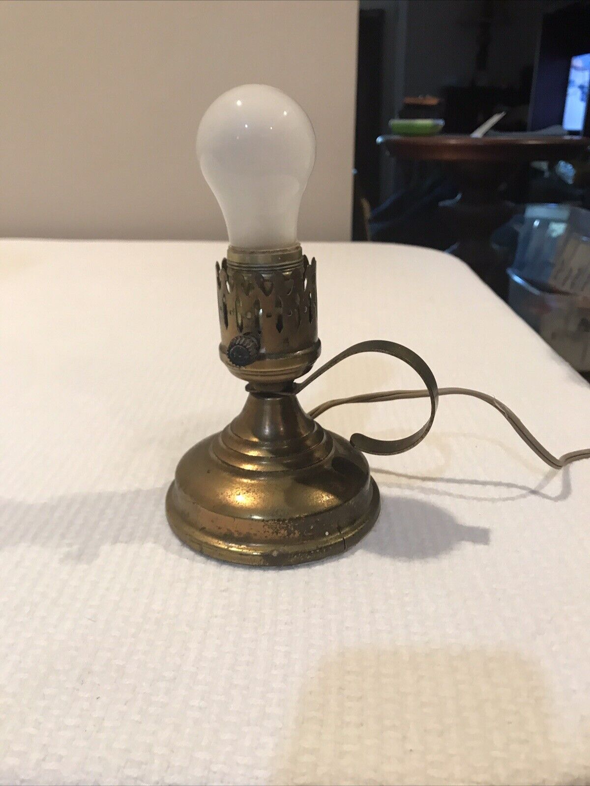 Small Portable Brass Lamp, Working W Handle - 5” Tall, Base 4” Across, No Globe