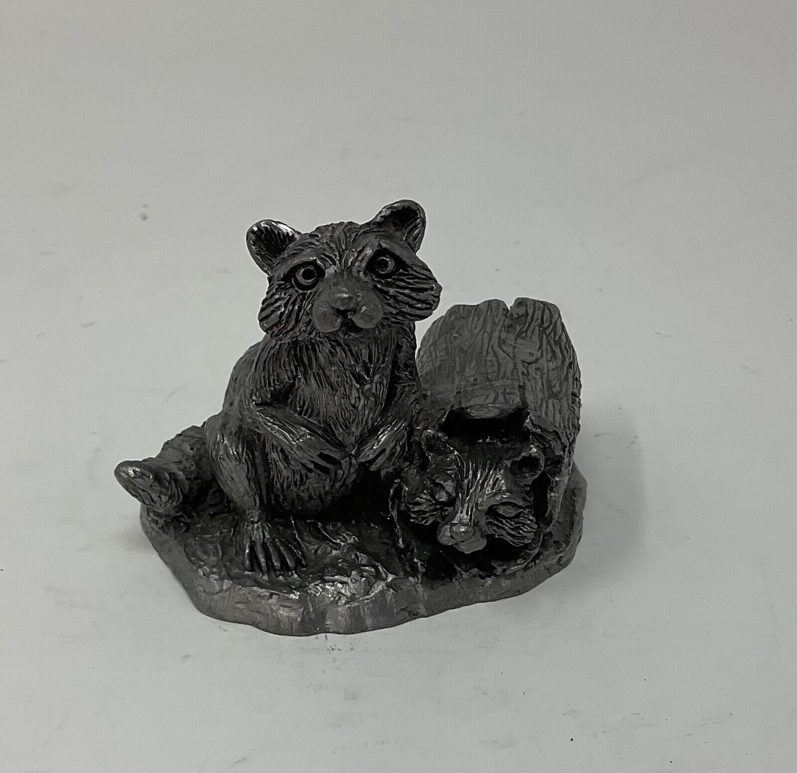 Vintage Pewter Michael Ricker Show Coons \