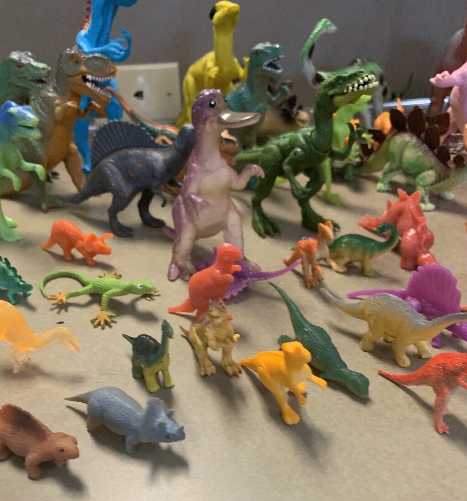 Dinosaur Toys set of over 60 pieces all sizes