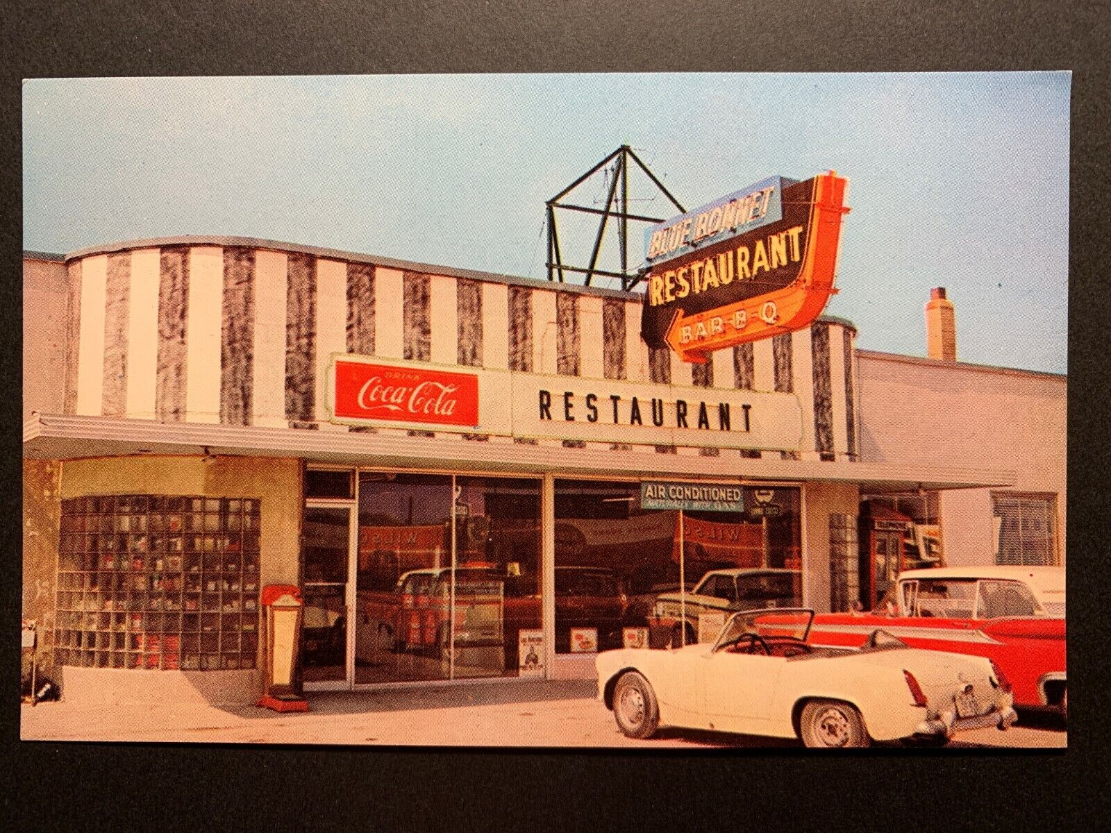 Postcard Tilbury Ontario - c1950s Blue Bonnet Restaurant Coca Cola Sign Old Cars
