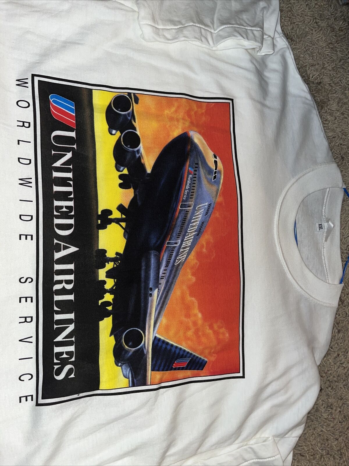 Rare Vintage United Airlines Worldwide Service Tshirt