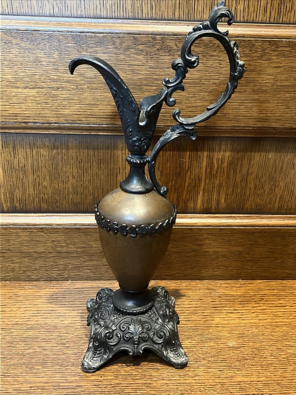 Antique English Victorian Tudor Fleur De Lis Ewer Urn Vase Handle Pitcher Lamp C