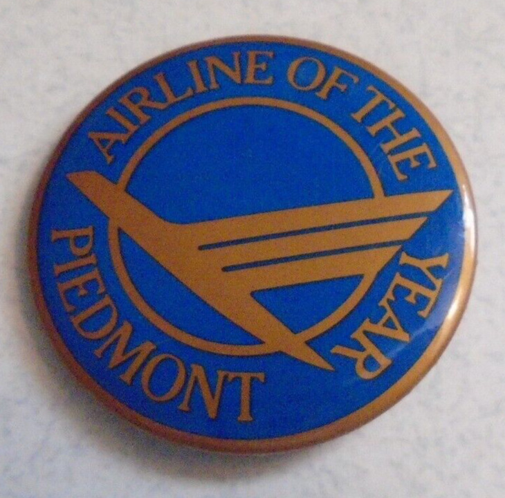 AIRLINE OF THE YEAR PIEDMONT ~ PINBACK