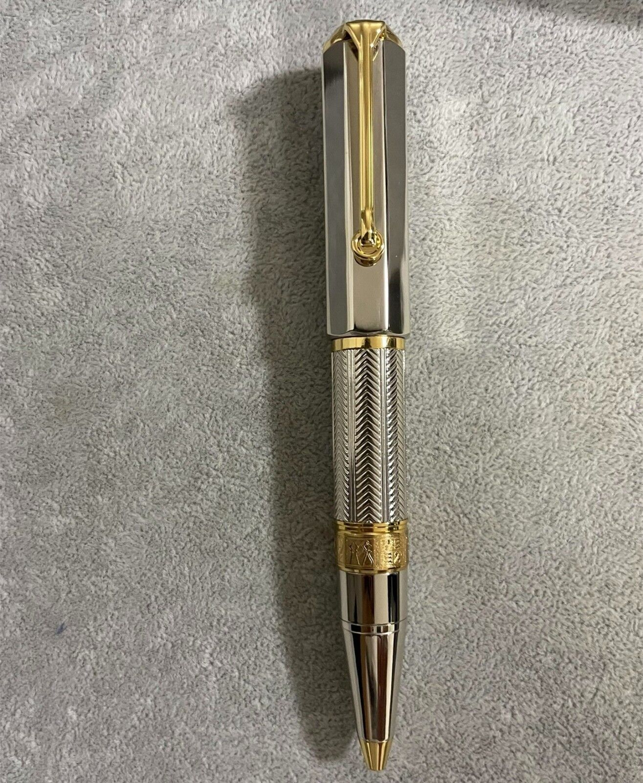 Luxury New Great Writers Metal Series Silver-Gold Clip 0.7mm Ballpoint Pen