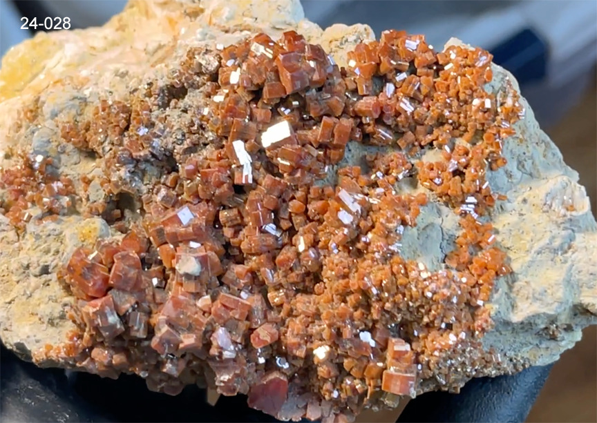 Vanadanite Arizona Museum Grade Crystals Specimen HUGE 530g. SEE VIDEO