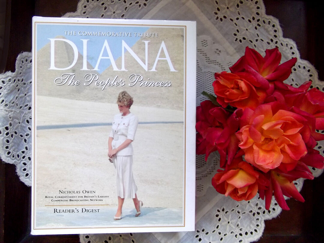  Princess Diana Commemorative Tribute HC Book over 250 photographs