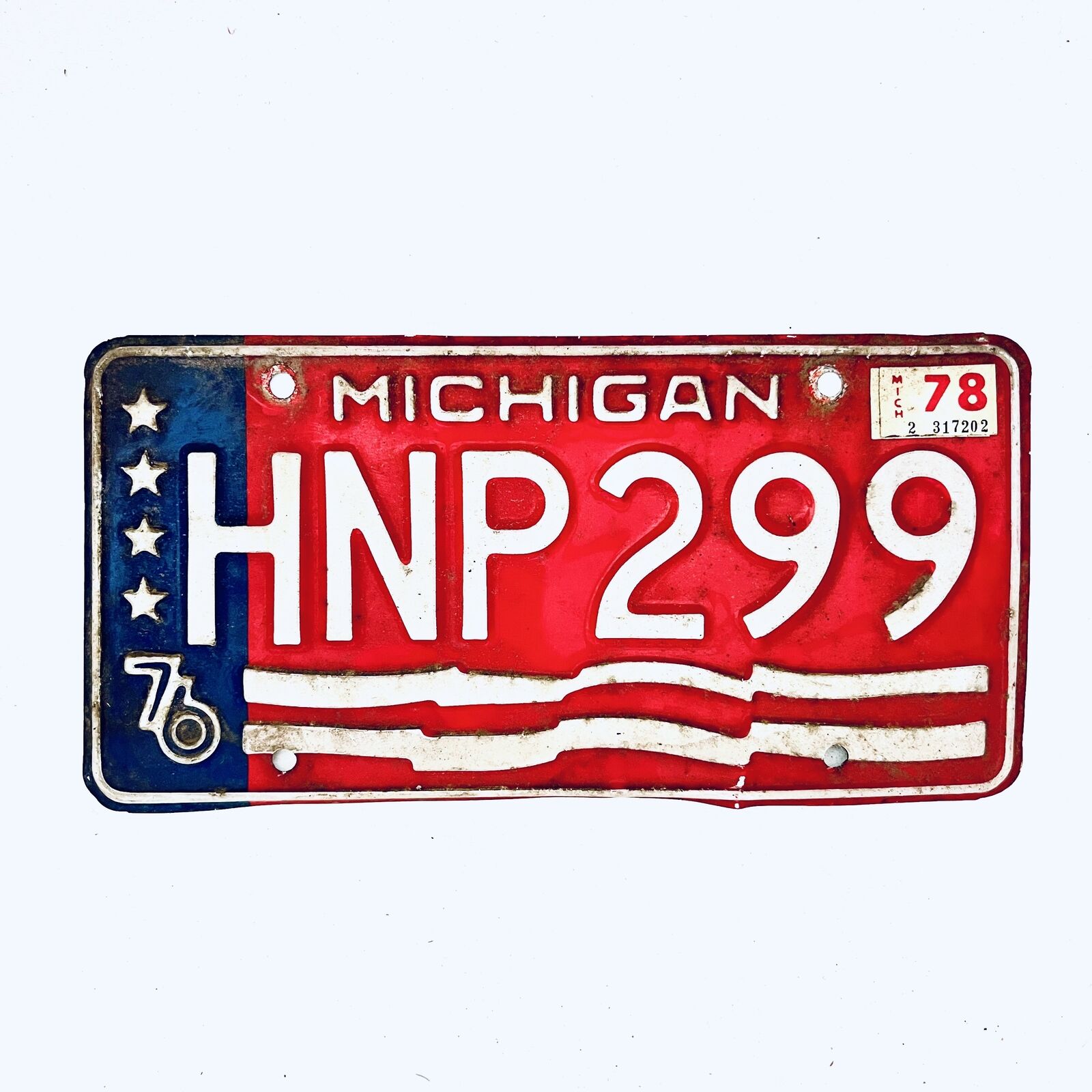 1978 United States Michigan Bicentennial Passenger License Plate HNP 299