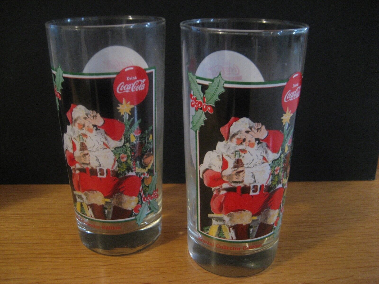 Coca-Cola 1995 Collector Edition From Krystal Santa Christmas Glasses Set of 2