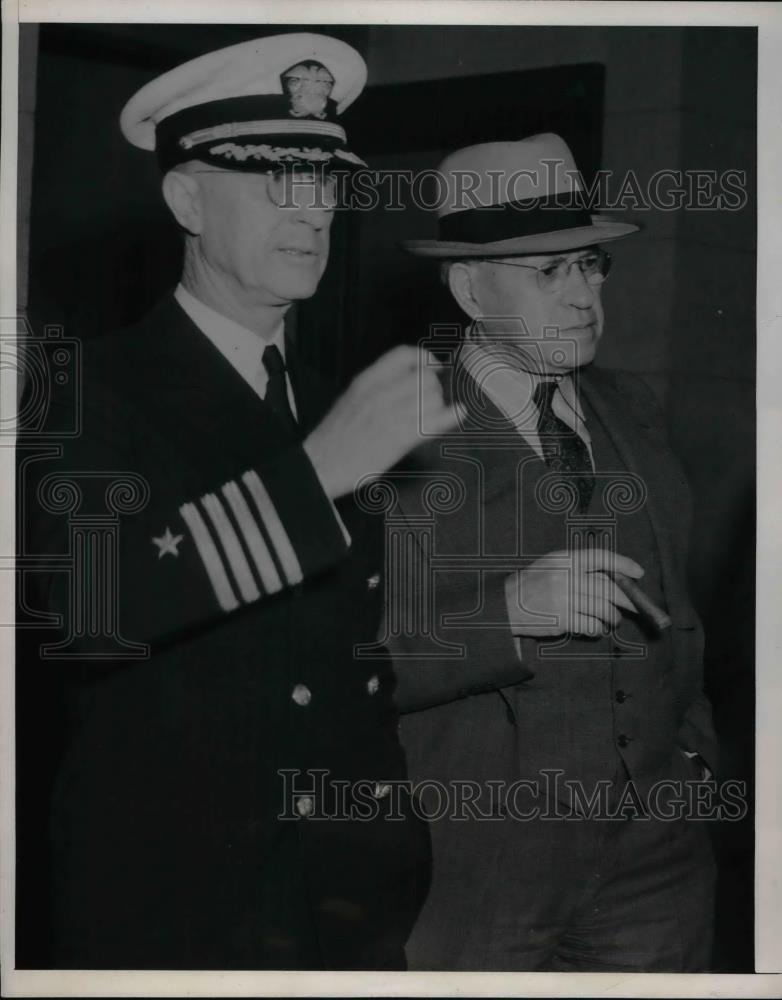 1941 Press Photo Capt. W. P. Gardis, Head of a US Naval \