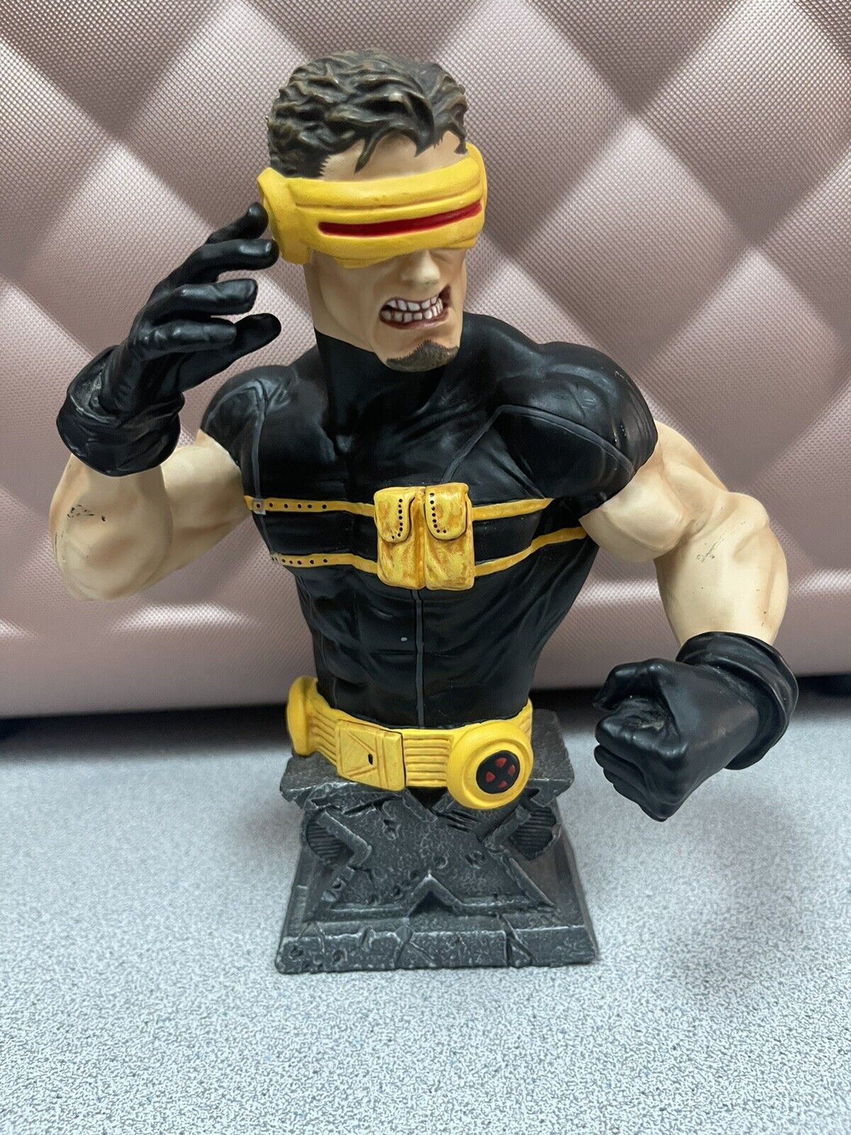 Marvel Universe Ultimate X-Men Cyclops Bust (Diamond Select, 2002) Statue