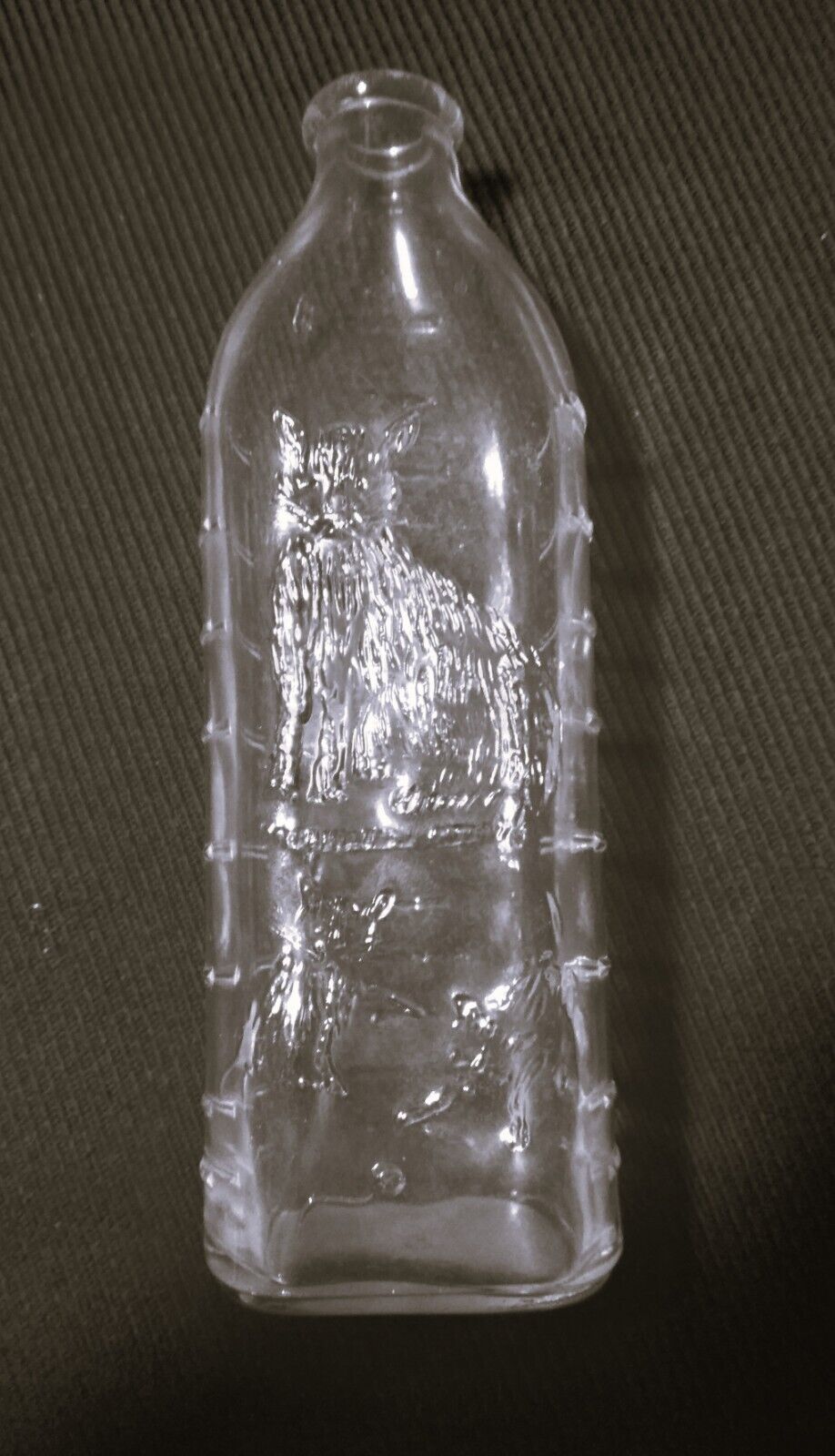 Vintage 8 Oz Glass Baby Bottle Embossed Cat And Kittens With Yarn Hazel Atlas