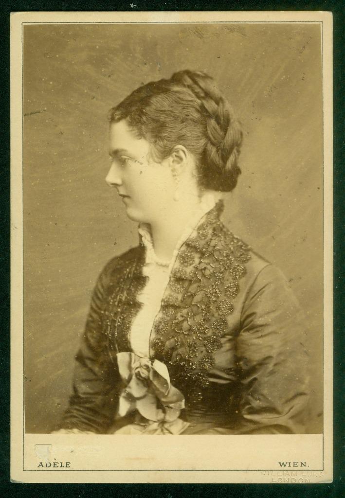 20-2, 024-09; 1870s, Cabinet card, Lady Dudley (1846-1929), by Adele Perlmutter