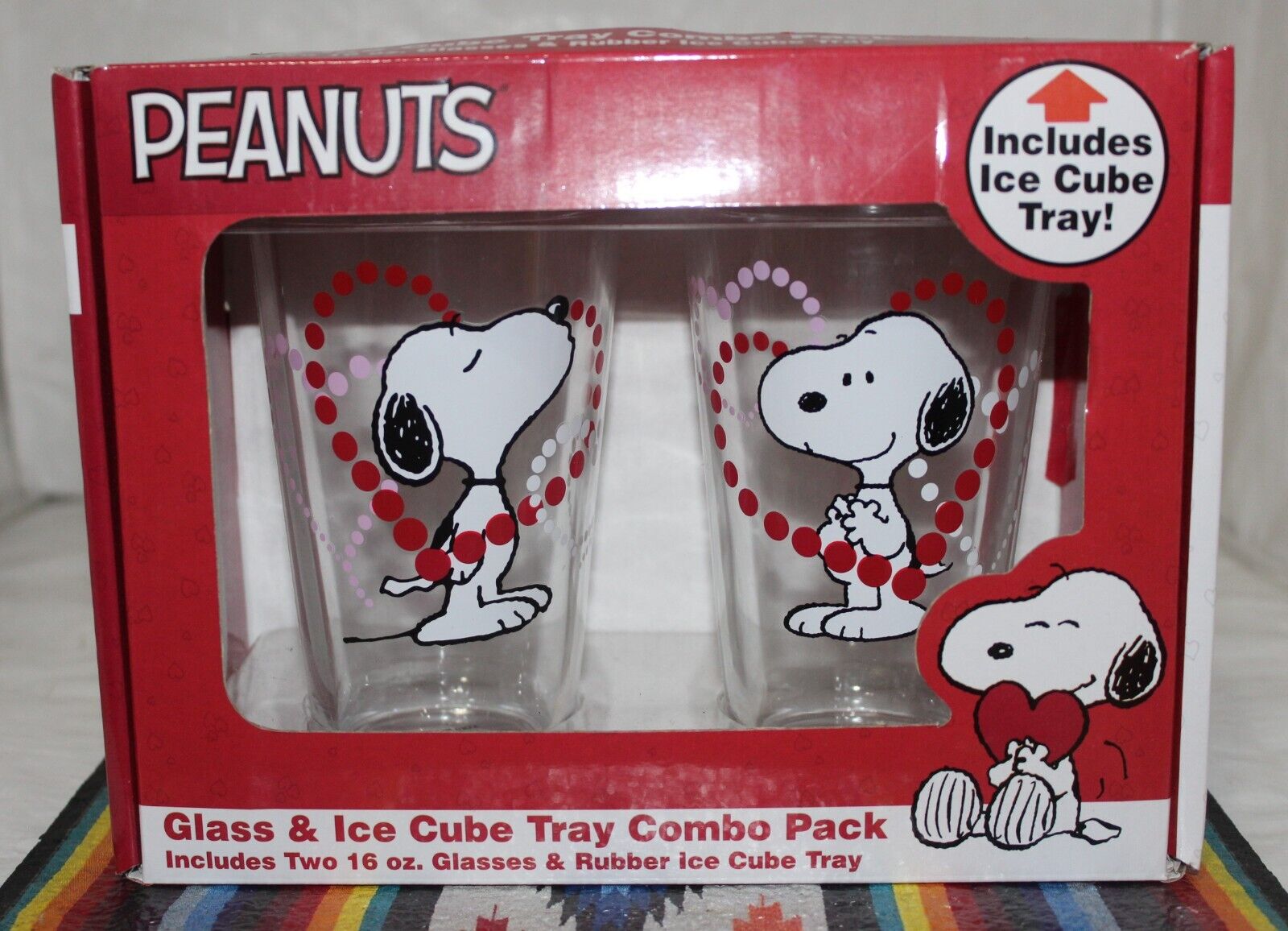 Peanuts Snoopy Valentine\'s Day Pint Glasses Set of 2 with Ice Cube Tray Combo