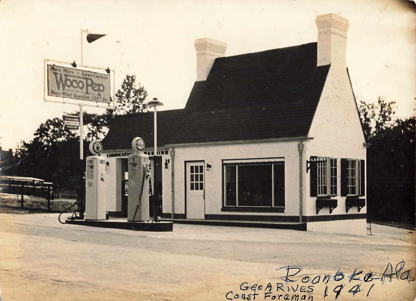 1941 Gas Station Photo Roanoke Alabama Woco Pep Sign Garage 5\