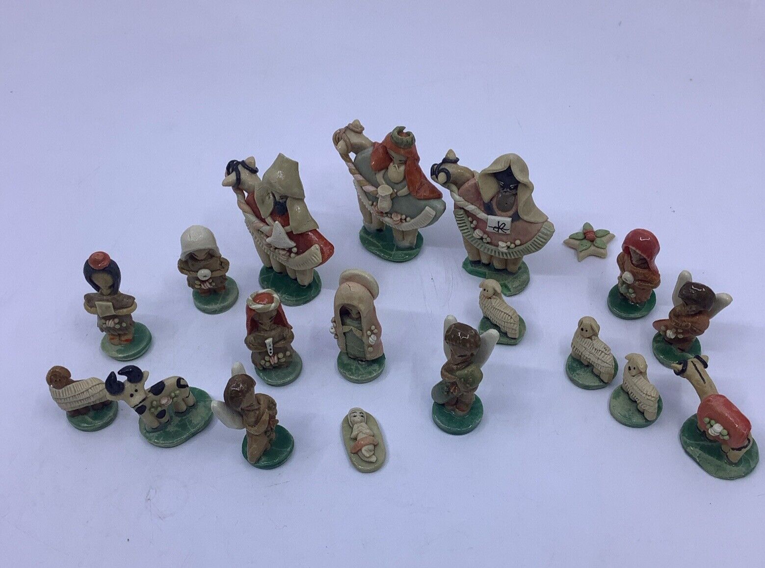 Lot Of 21 Handcrafted Miniature Clay Nativity Set Vintage Read