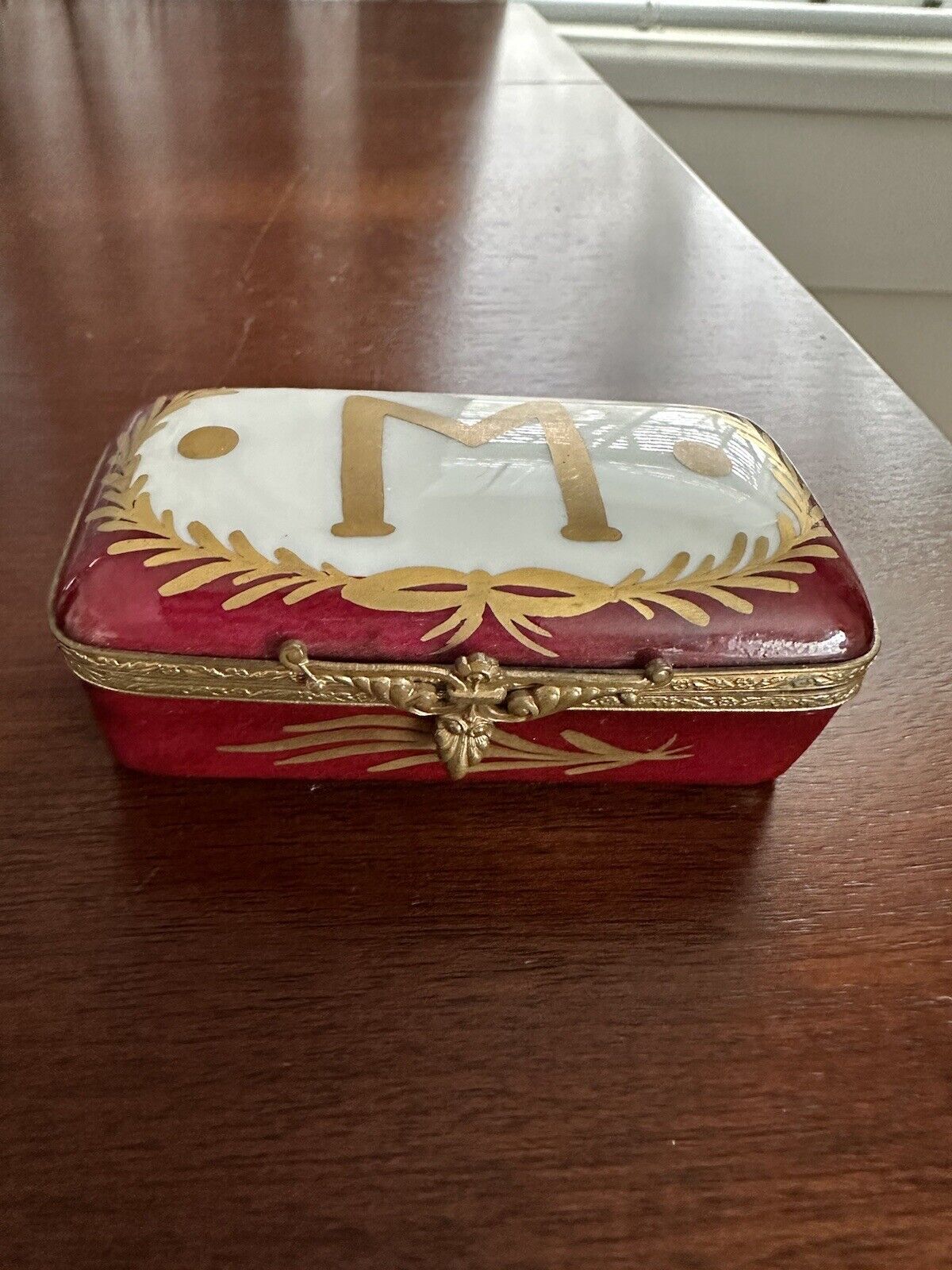 Vintage Limoges  France Hand Painted Signed Porcelain Trinket Box