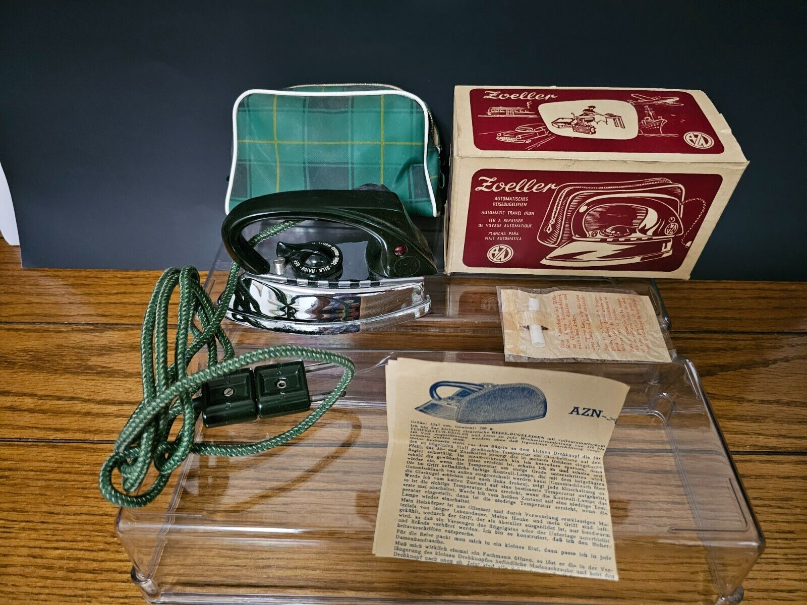 VINTAGE ZOELLER AUTOMATIC TRAVEL IRON #351/355 (WEST GERMANY)