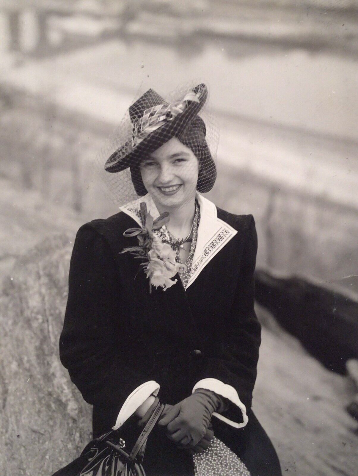 VIntage 1930’s PHOTO beautiful Young Lady Dressed Up Smiling