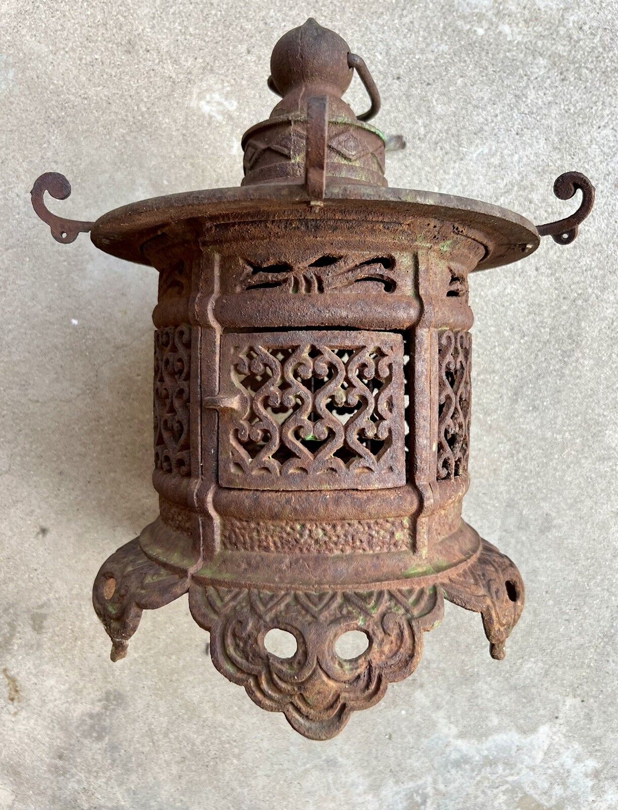 Vintage Antique Japanese Cast Iron Pagoda Candle Lantern Garden