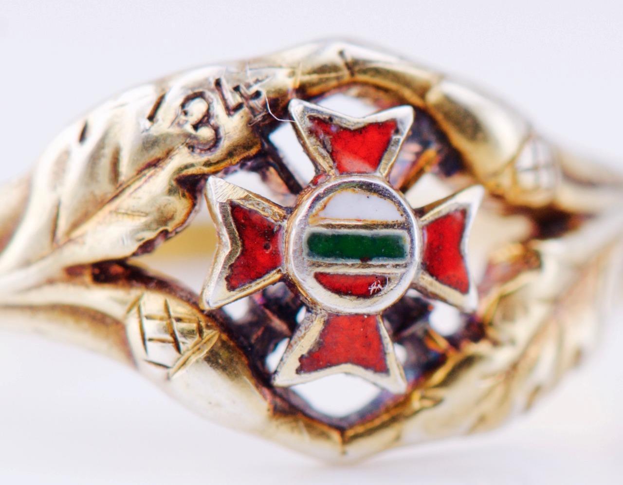 Antique WWII Royal Bulgarian Officers Award Ring Order for Bravery Enamel