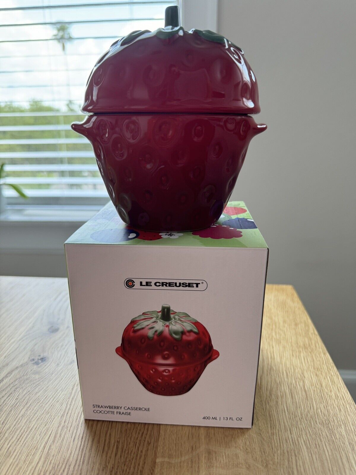 Le Creuset NEW IN BOX Strawberry Cocotte fruit