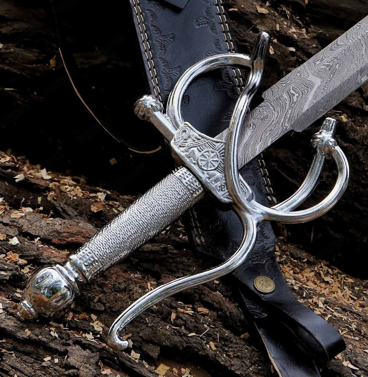 Marvelous Handmade Damascus Steel Medieval / Rapier Sword With Leather Sheath.