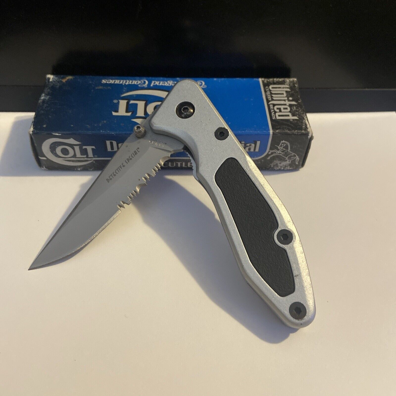 Colt CT32 serrated, new in box, made by United Cutlery for Colt in the early 00
