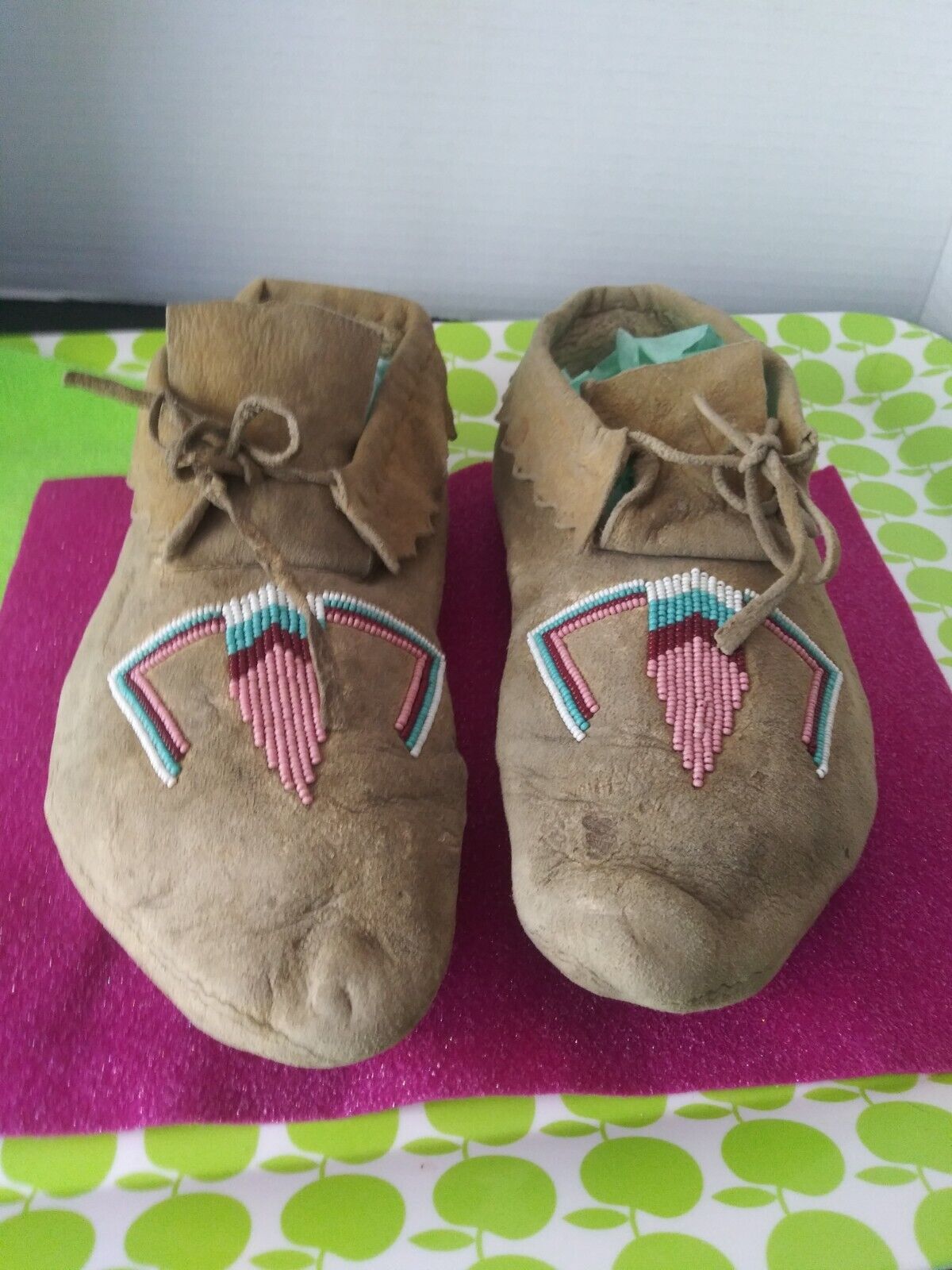 Pair UsedVintage Beaded Moccasins Native American Beadwork Unknown Affiliation