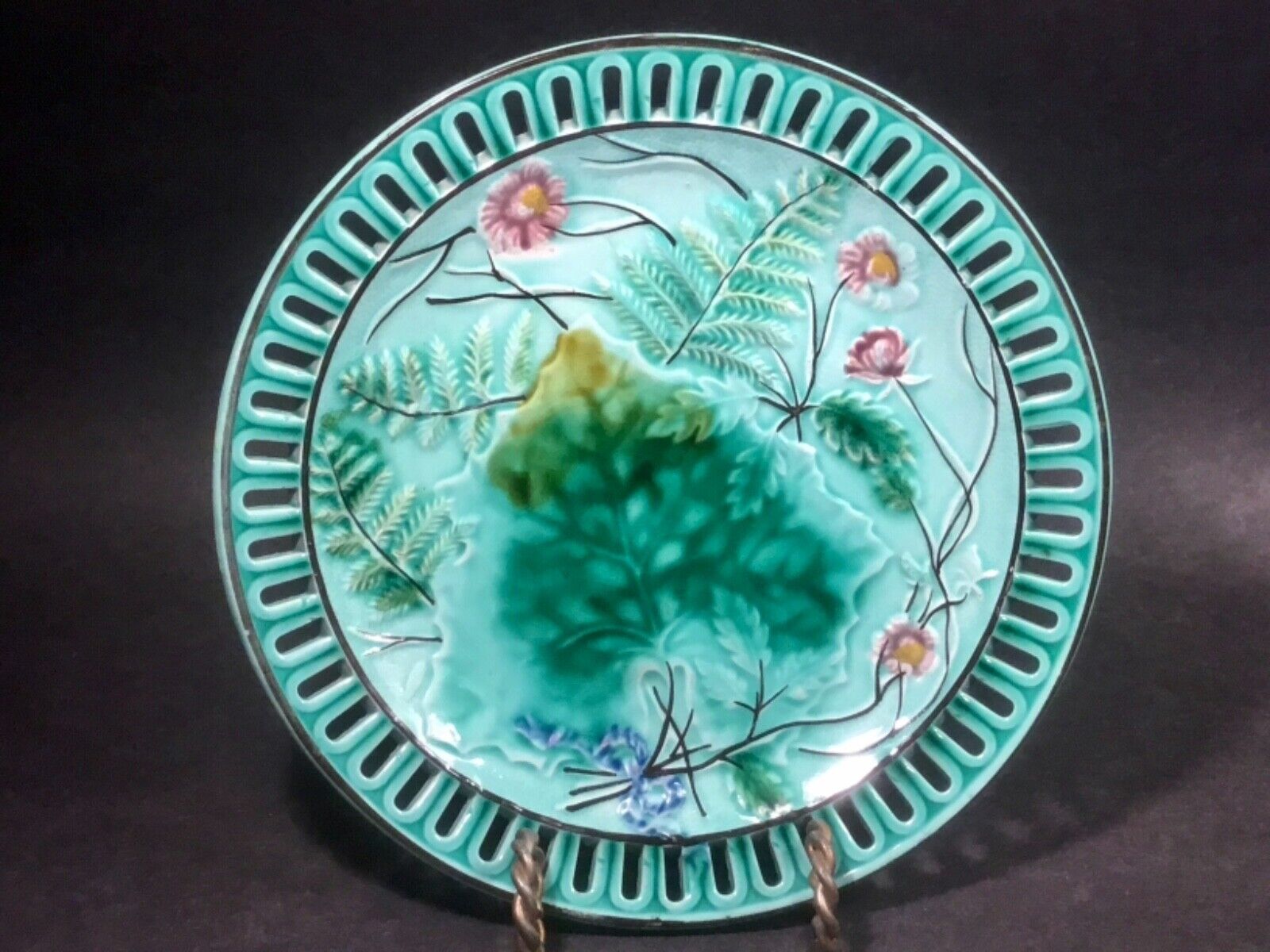 Antique Majolica Reticulated Ferns & Floral Plate c.1800\'s