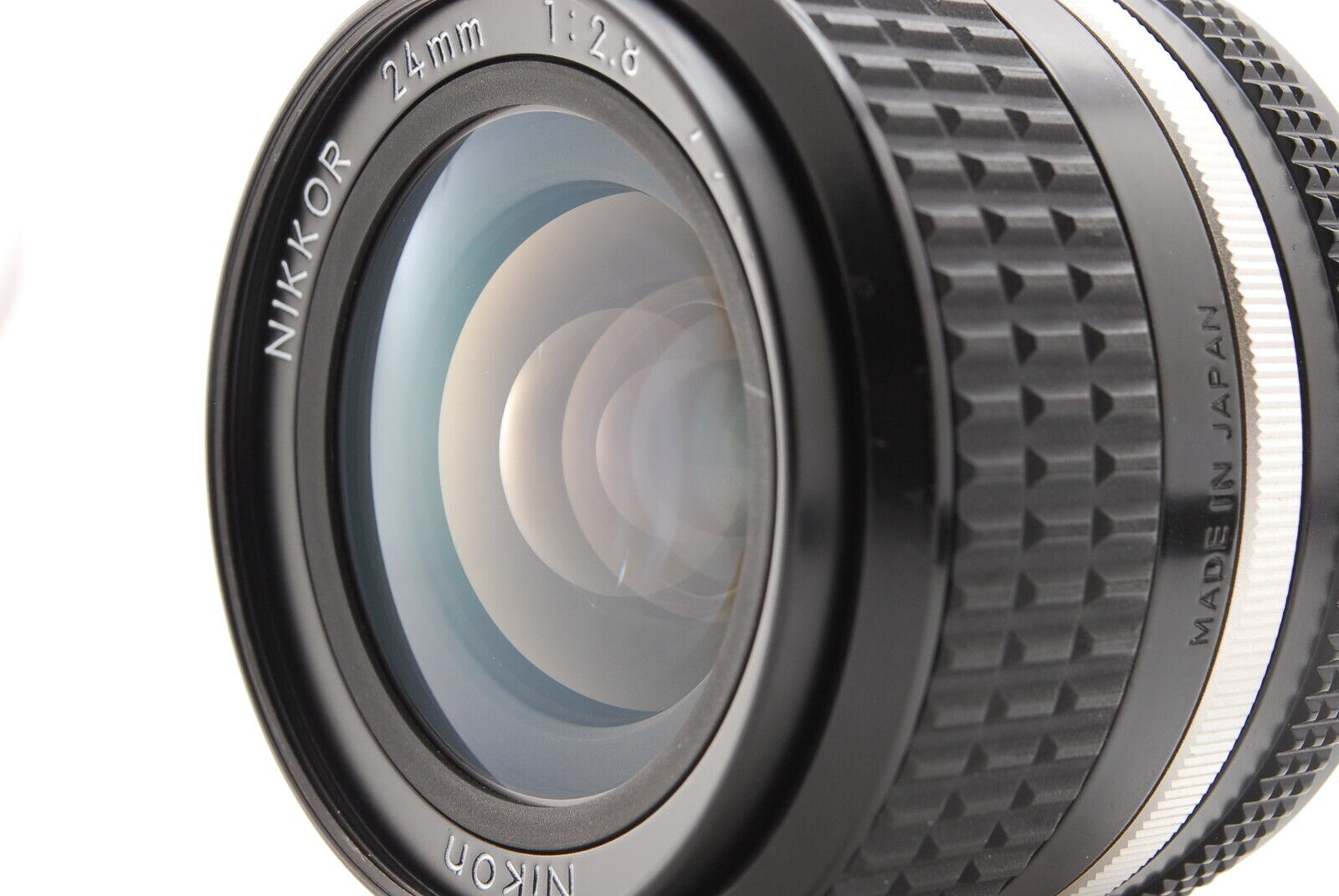 【MINT】NIKON AIS 24mm F/2.8 Wide Angle MF Camera Lens from JAPAN　＃2207153