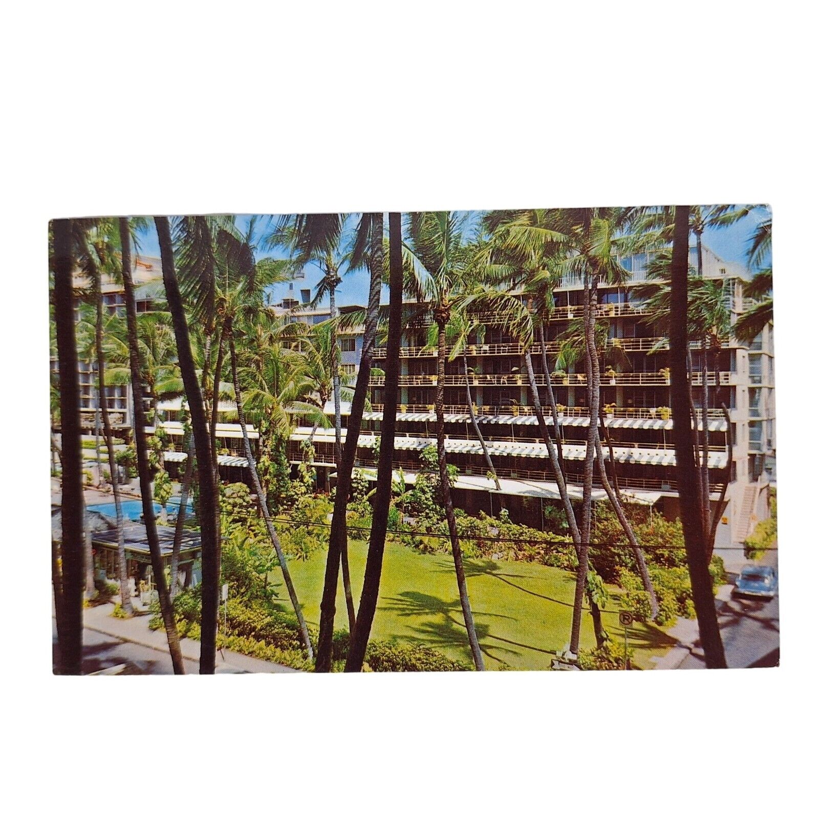 Postcard The Edgewater Hotel Waikiki Beach Honolulu HI Chrome Unposted