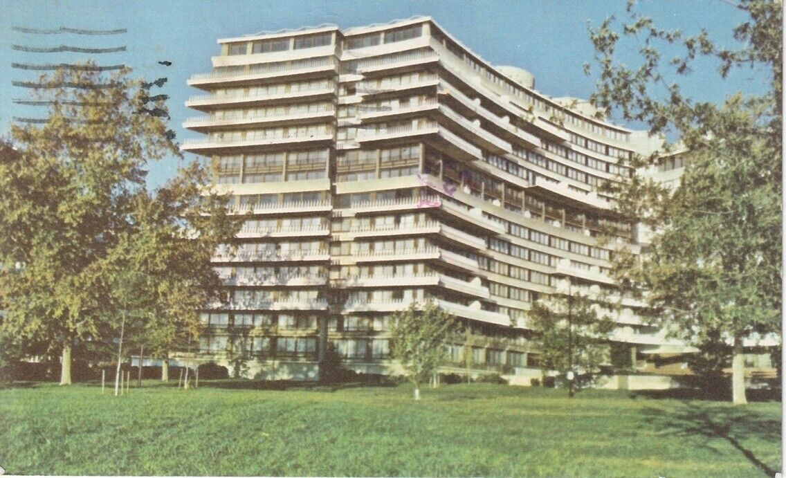 1980 PC The Watergate hotel, Washington DC