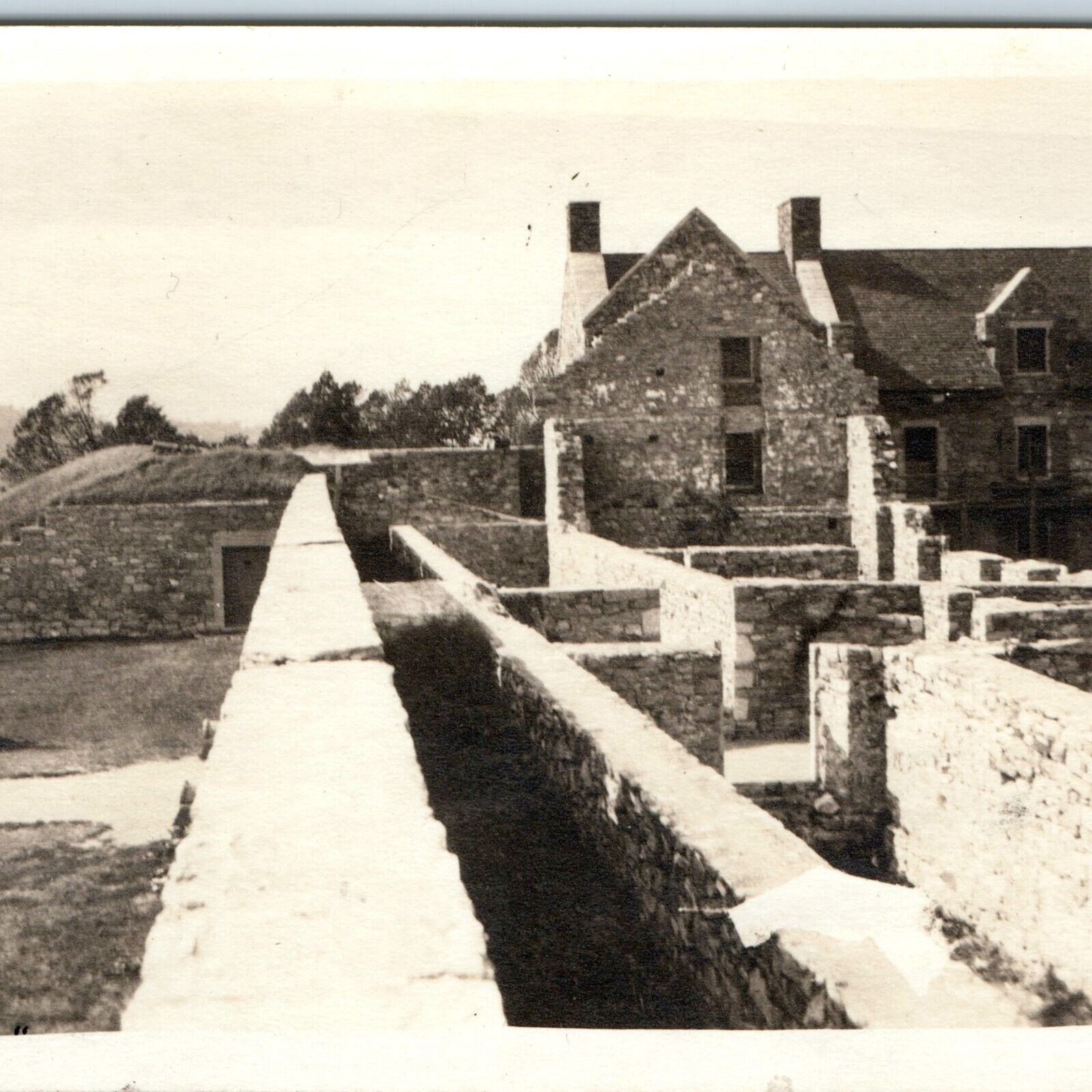 c1910s Fort Ticonderoga Star Fort Building Ruins Cannon Real Photo Carillon A154