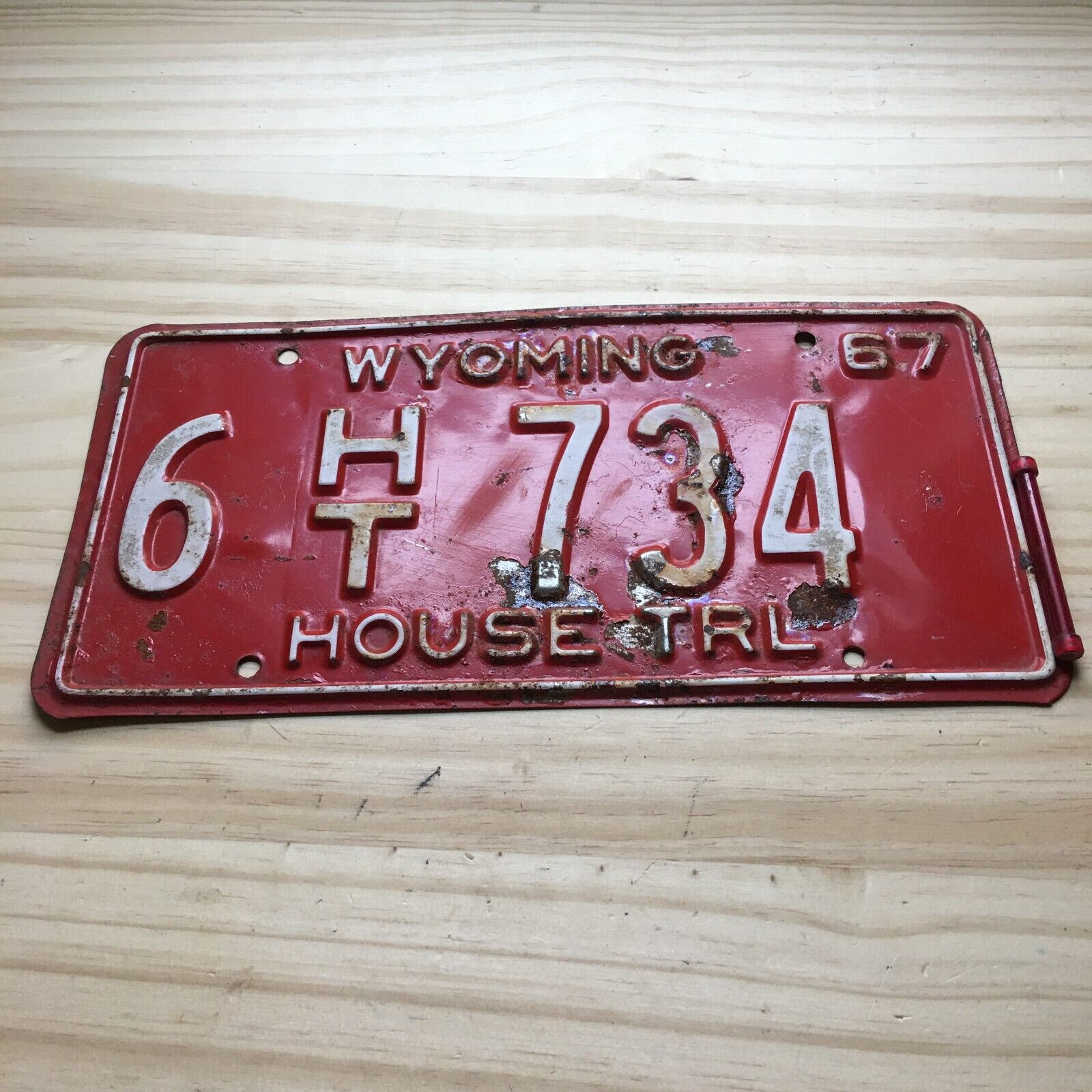 Vintage RED Wyoming House TRL Trailer License Plate  1967 6 HT-734