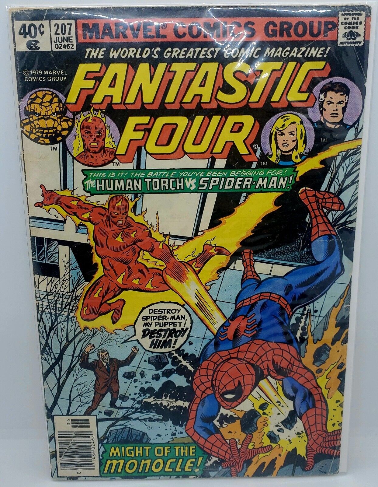 Vintage Fantastic Four #207, 1979, Marvel Comics, Human Torch vs. Spider-Man 🔥