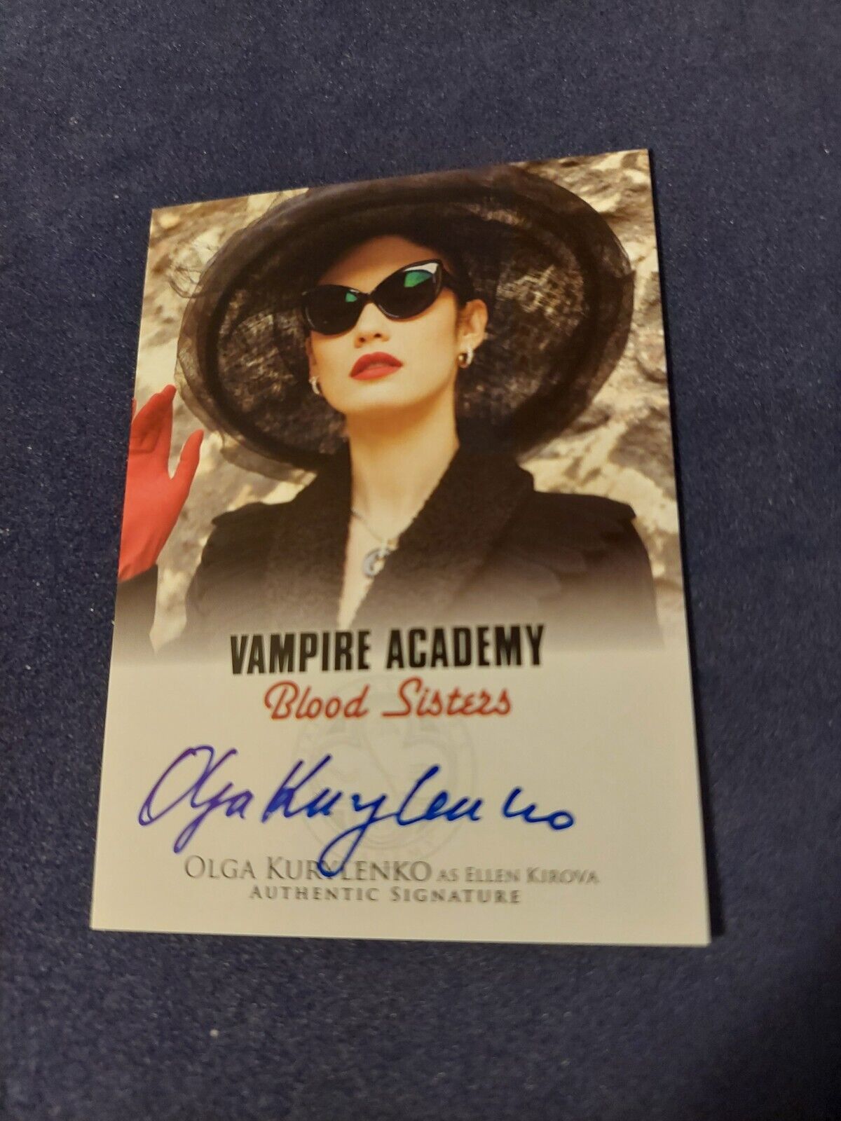 2014 Leaf Vampire Academy Blood Sisters Auto #A-OK1 Olga Kurylenko as Ellen Kiro