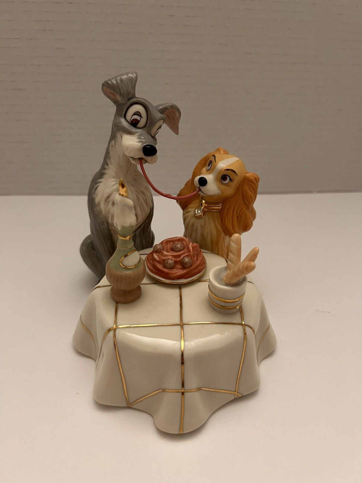 LENOX Lady And The Tramp Figurine Disney Showcase Collection ￼
