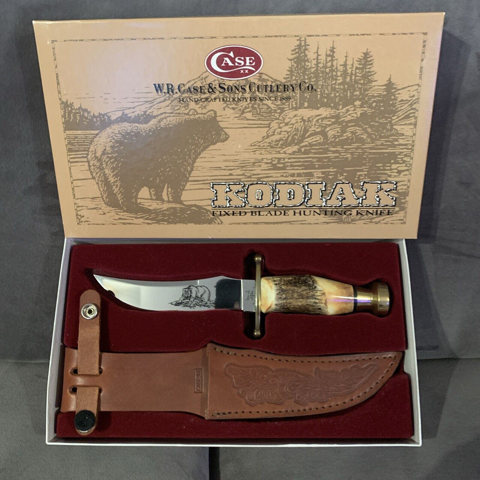 NOS Vintage CASE XX Kodiak Stag Hunter Knife With Sheath and Box