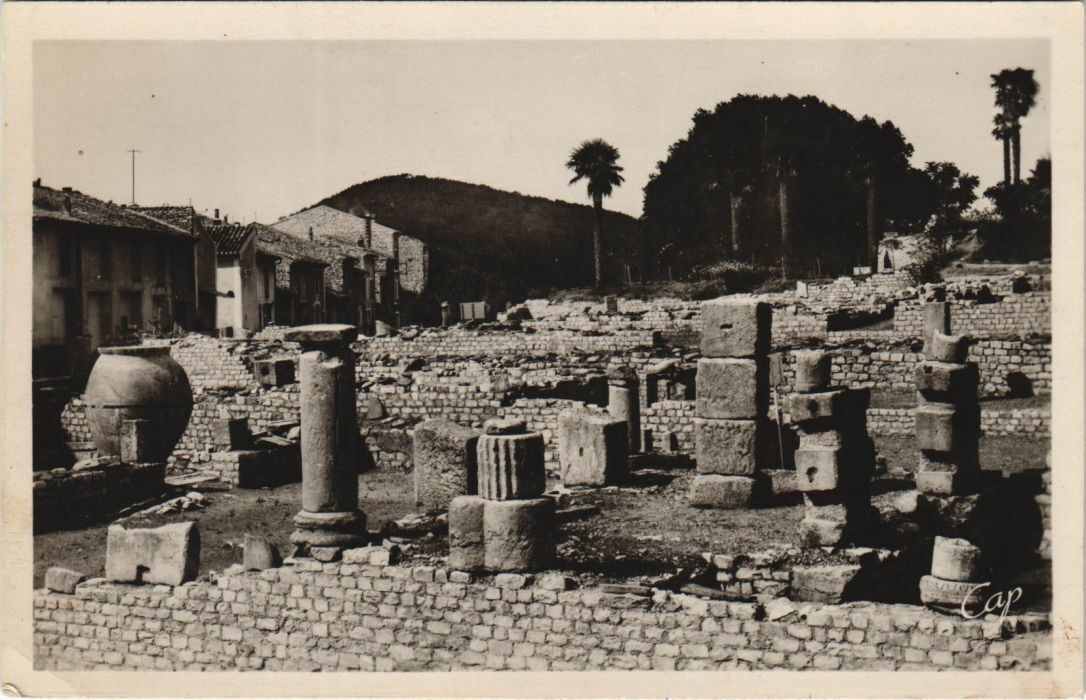 CPA VAISON-la-ROMAINE Roman Ruins of Island IV (1086954)