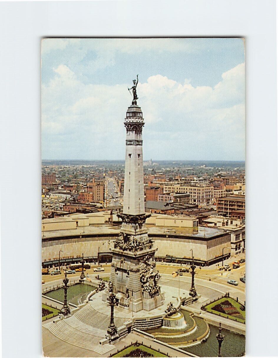 Postcard Soldiers\' & Sailors\' Monument Indianapolis Indiana USA