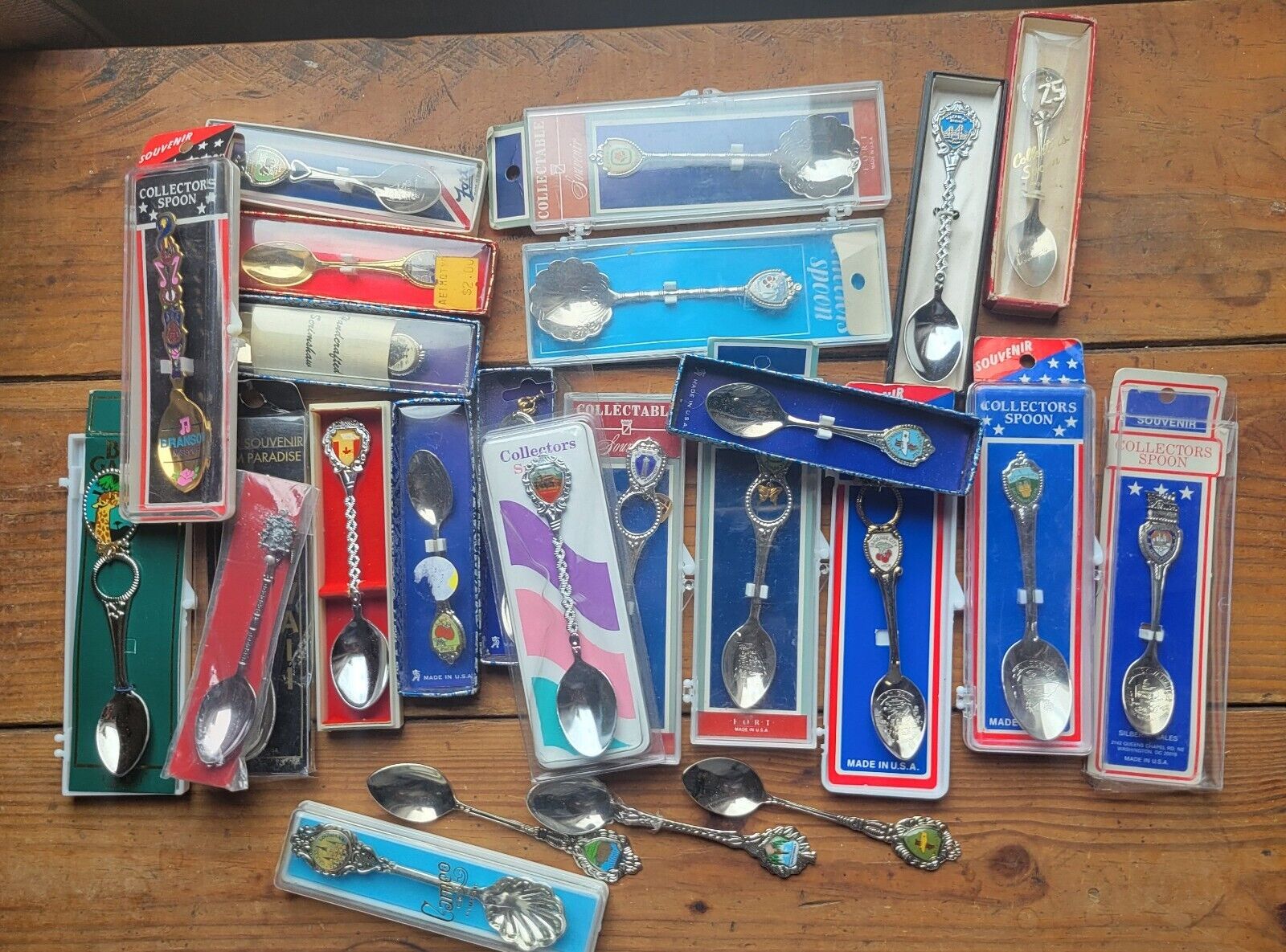 LARGE LOT Collection OF 25 VINTAGE METAL SOUVENIR SPOONS FROM ALL OVER 