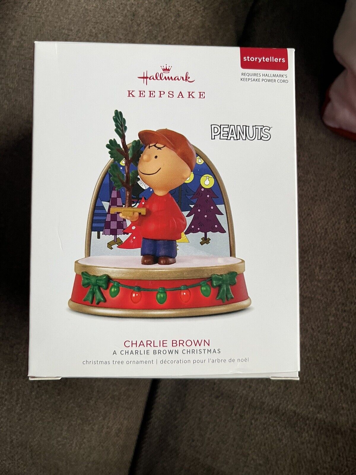 Hallmark Keepsake Peanuts Storytellers Charlie Brown Ornament 2018 NEW IN BOX