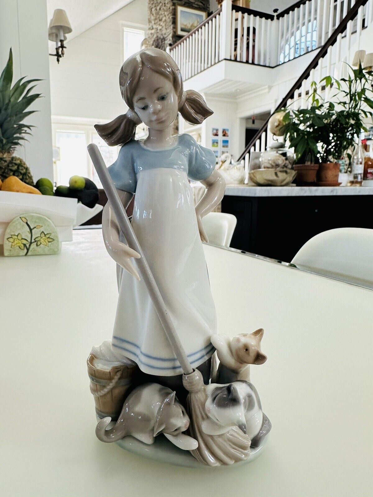 Lladro Fine Porcelain Made In Spain “The Maiden With 3 Playful Kittens” #K-10-A
