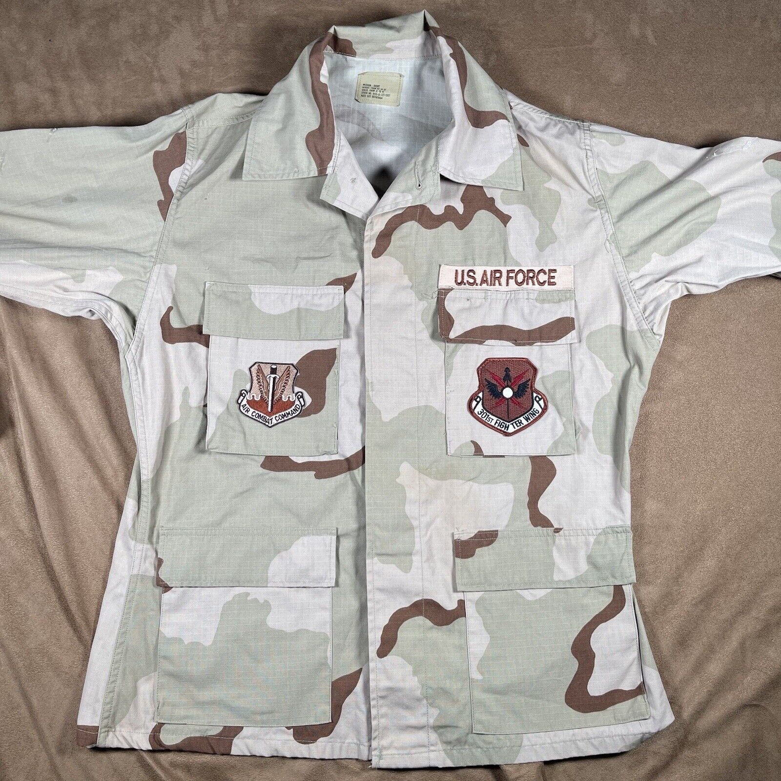 US Military Desert Camouflage Uniform Combat Jacket Medium Short Good Patches