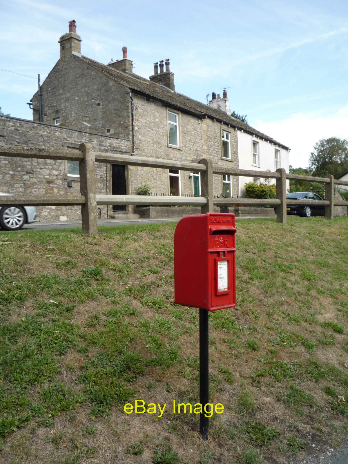 Photo 12x8 Elizabeth II postbox on Old Road, Thornton-in-Craven Earby Post c2018