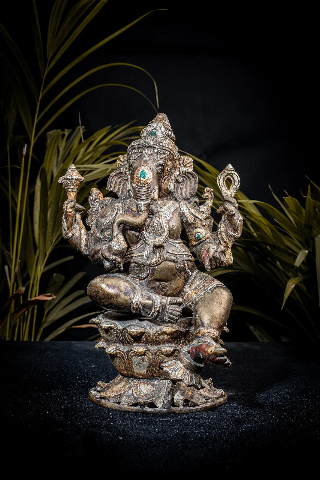 Handmade Bronze Sitting Vintage Ganesha Statue Antique Ganesha statue 