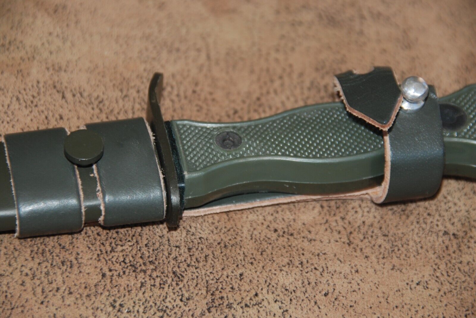 German army Bundeswehr Kampfmesser fixed blade knife with metal sheath, Mil-Tec
