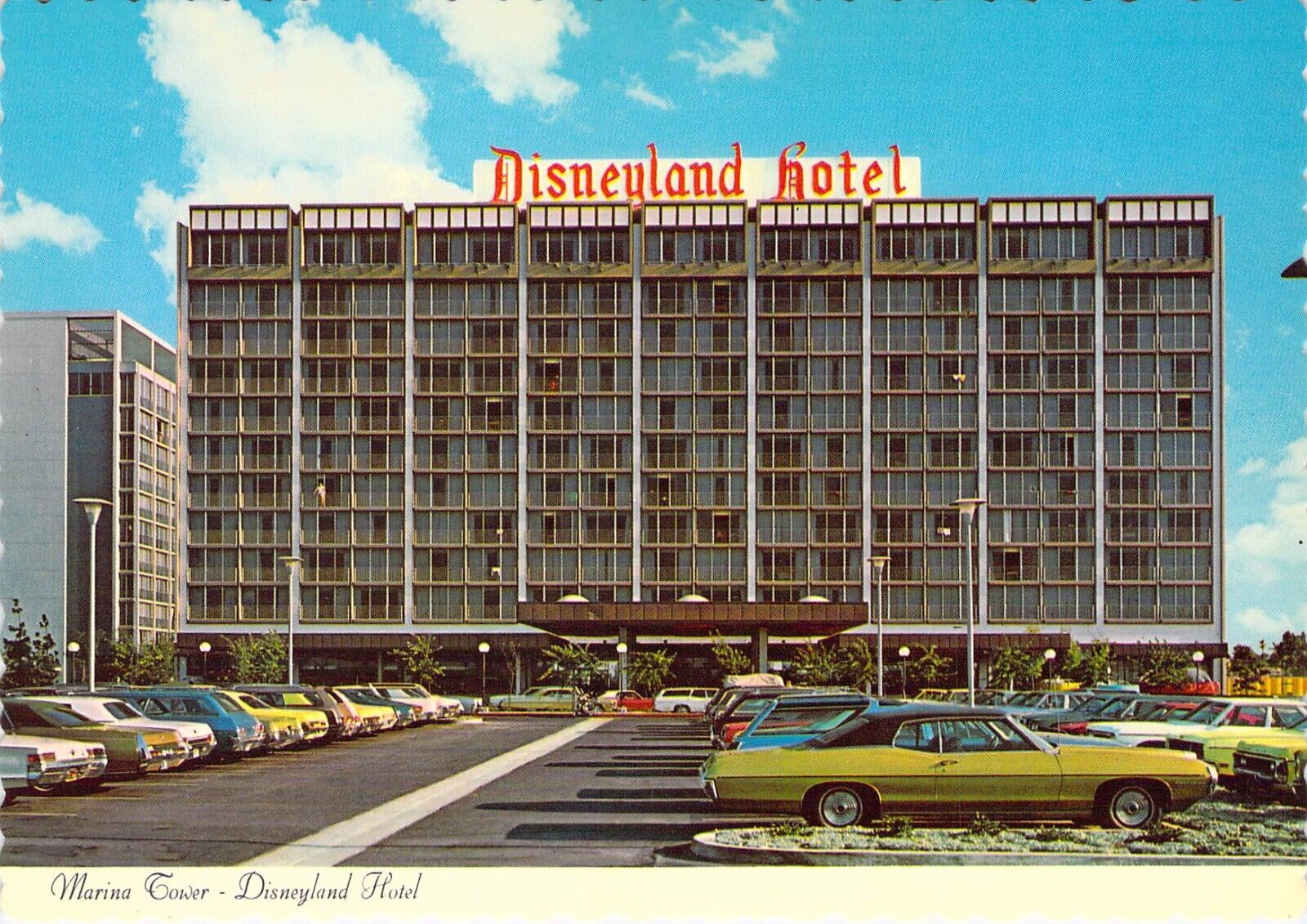 1970 CA Disneyland Hotel Marina tower Vintage autos 68411-c 4x6 postcard CT29