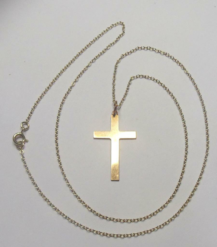 9 CARAT GOLD  AND CHAIN WEIGHT 3.5 GRAMS